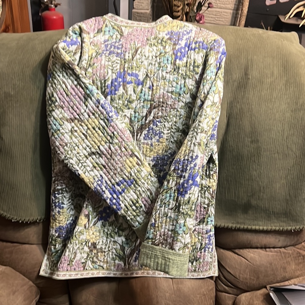 Small floral jacket button front small - Picture 5 of 6